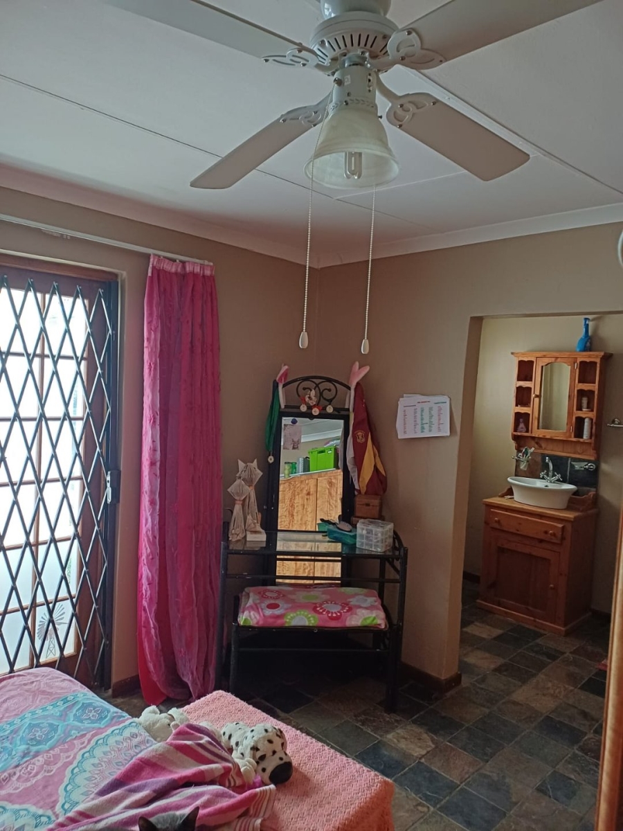 3 Bedroom Property for Sale in Trompsburg Free State
